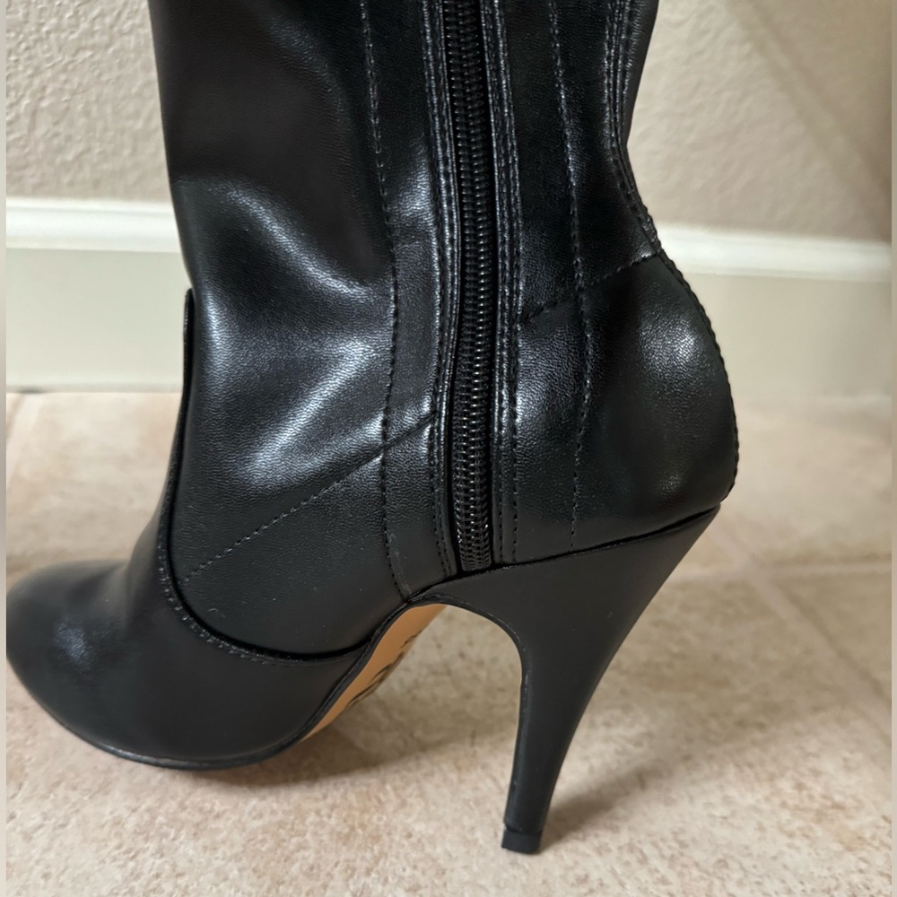 BURJU Garter Boots - Picture 8 of 10